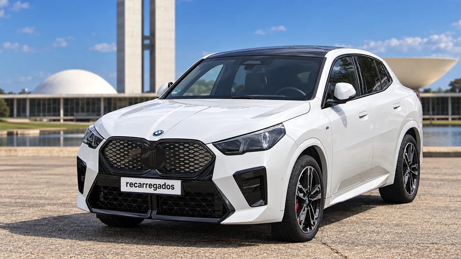 BMW iX2 2026 no Brasil: Review, Preço, Autonomia e Prós/Contras