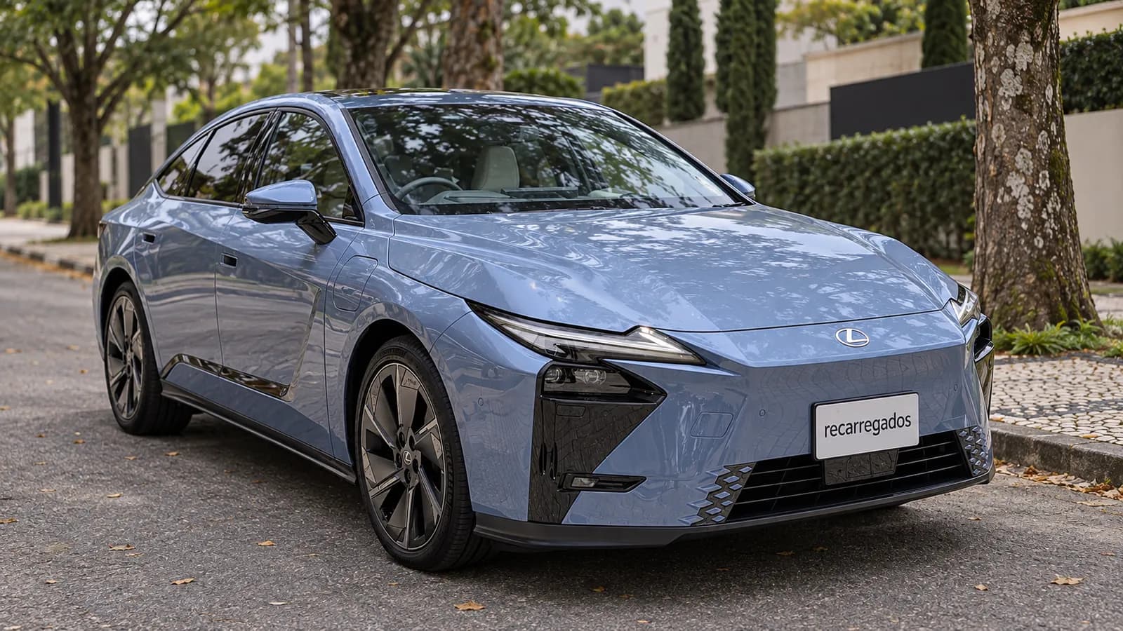 Novo Lexus ES 350h no Brasil: review, preço, consumo de 18,6 km/l e vale a pena?