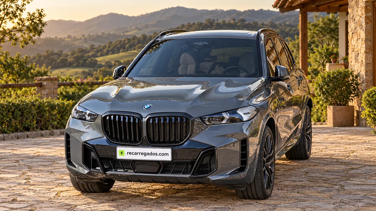 2025 BMW X5 xDrive50e M Sport G05 facelift em casa de campo na Serra da Mantiqueira, imagem gerada com IA a partir de foto real