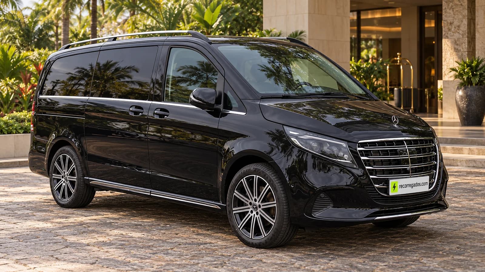 Mercedes-Benz V 300 preta, van de luxo em uma entrada de hotel, imagem gerada com IA a partir de foto real