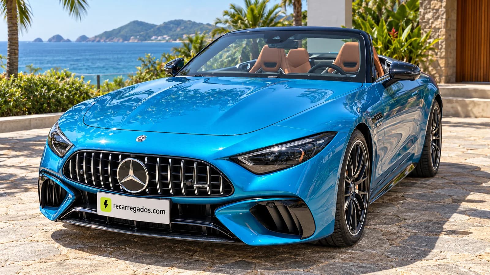 Mercedes-AMG SL 63 S E Performance azul, roadster em uma casa no litoral, imagem gerada com IA a partir de foto real