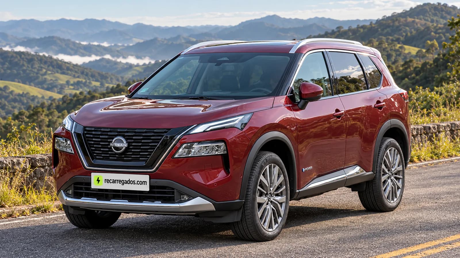 Nissan X-Trail e-Power vermelho em estrada da Serra da Mantiqueira, imagem gerada com IA a partir de foto real
